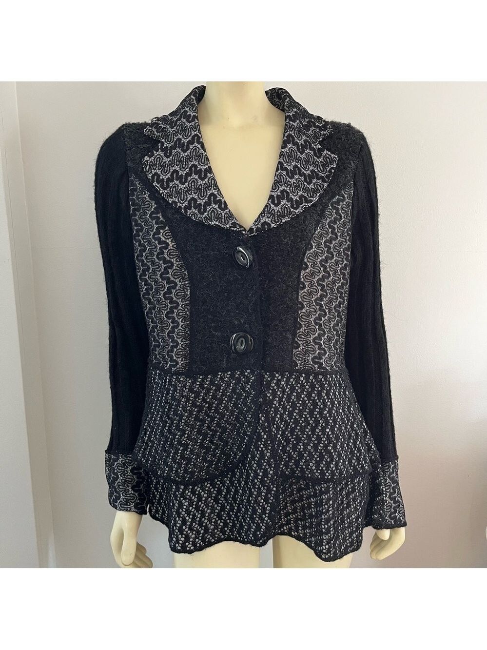 Sioni Women’s Multi Media Lacey Sequined wool knit fabric sweater cardigan L